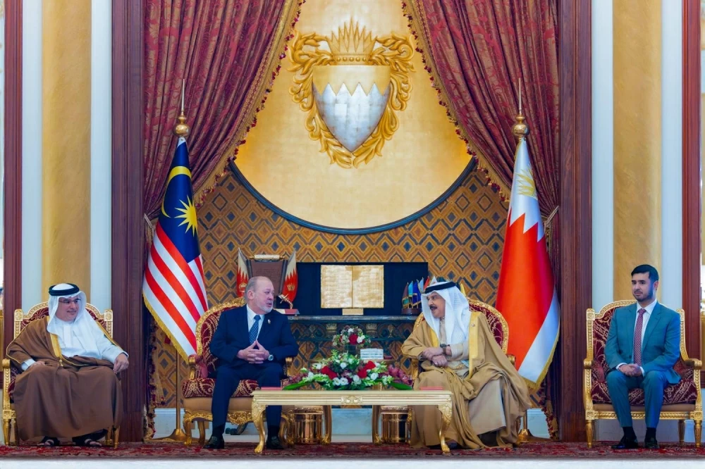 جلالة الملك يعقد اجتماعاً مع ملك مملكة ماليزيا