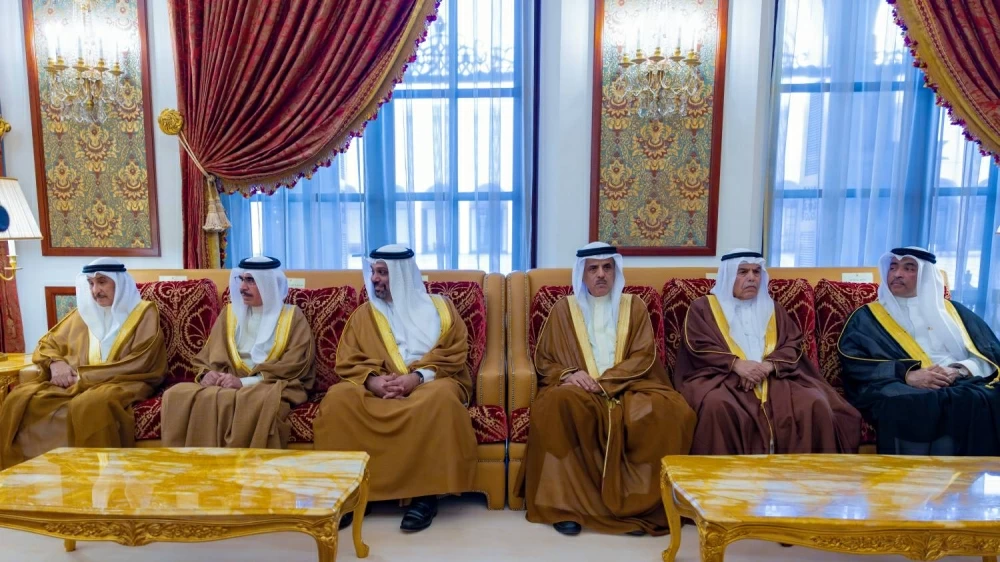 جلالة الملك يعقد اجتماعاً مع ملك مملكة ماليزيا