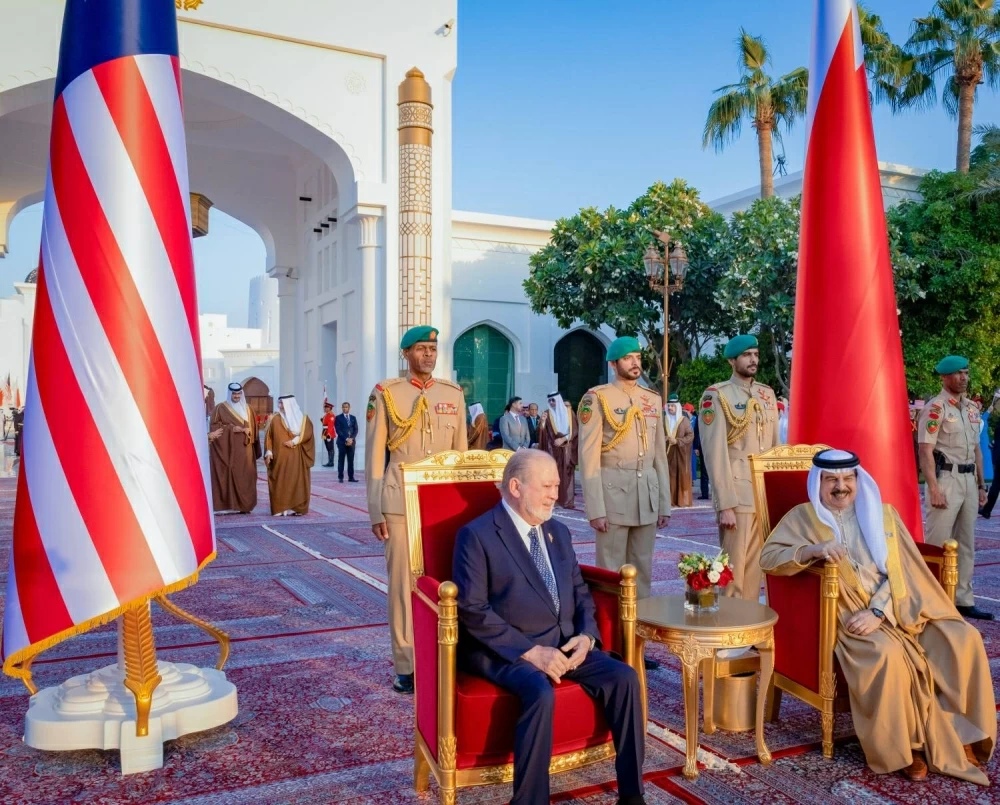 جلالة الملك يعقد اجتماعاً مع ملك مملكة ماليزيا