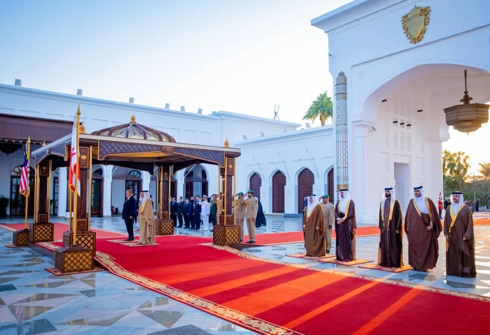 جلالة الملك يعقد اجتماعاً مع ملك مملكة ماليزيا