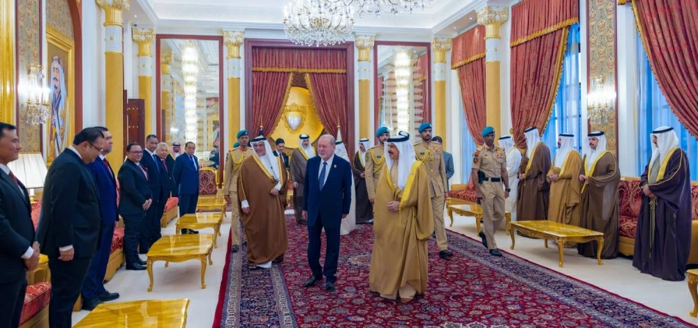 جلالة الملك يعقد اجتماعاً مع ملك مملكة ماليزيا