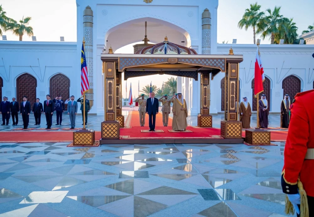 جلالة الملك يعقد اجتماعاً مع ملك مملكة ماليزيا