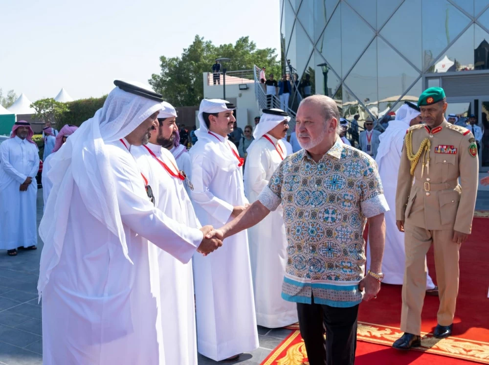 ولي العهد رئيس الوزراء: مواصلة العمل على تنمية وتطوير التعاون والتنسيق المشترك بين البحرين وماليزيا