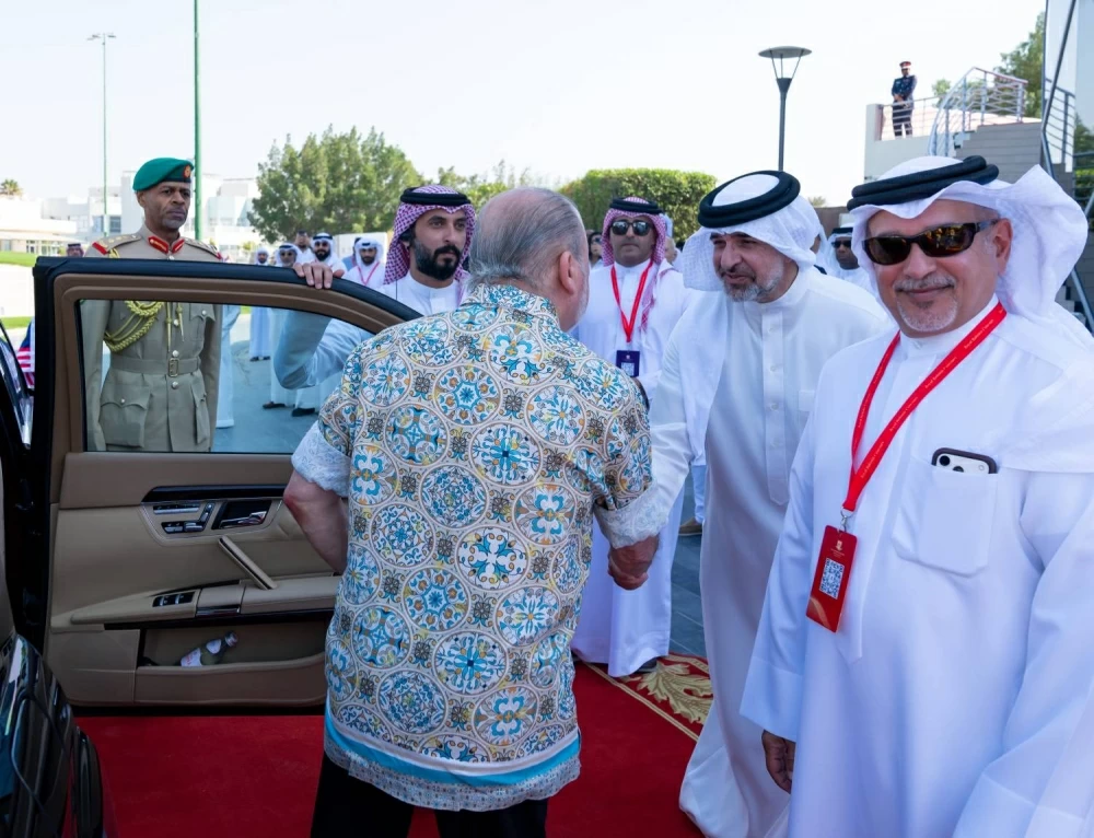 ولي العهد رئيس الوزراء: مواصلة العمل على تنمية وتطوير التعاون والتنسيق المشترك بين البحرين وماليزيا