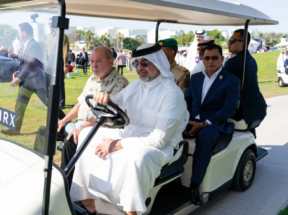 ولي العهد رئيس الوزراء: مواصلة العمل على تنمية وتطوير التعاون والتنسيق المشترك بين البحرين وماليزيا