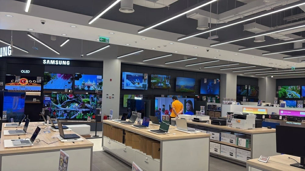 &laquo;شرف دي جي&raquo; يفتتح أبوابه في مجمع الأفنيوز قبل الافتتاح الرسمي