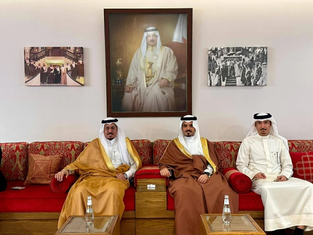 سفير البحرين في الرياض يلتقي المدير التنفيذي للهيئة الدائمة المستقلة لحقوق الإنسان