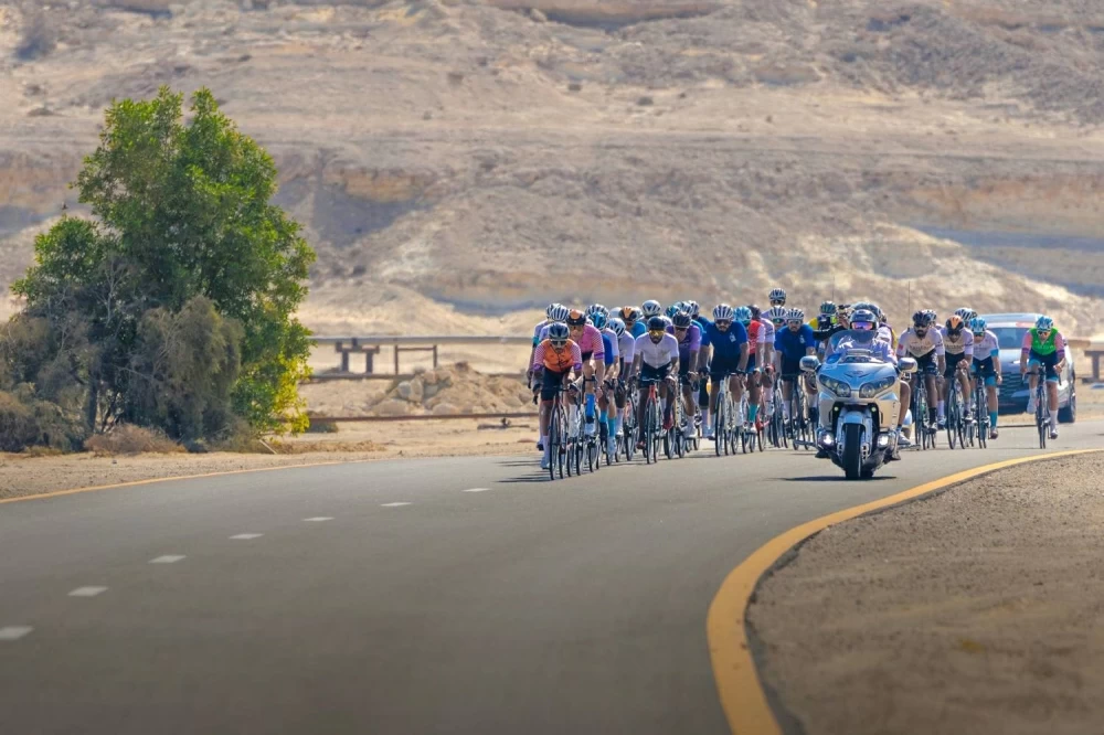 محمد حسن يتألق ويحصد ثلاثة قمصان في طواف ناصر بن حمد للهواة