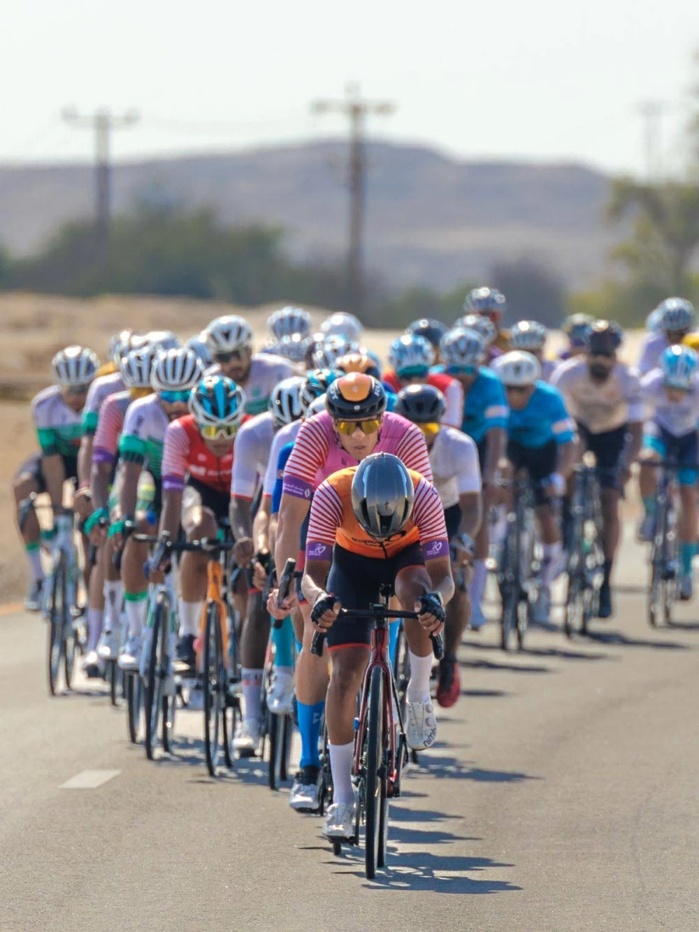 محمد حسن يتألق ويحصد ثلاثة قمصان في طواف ناصر بن حمد للهواة