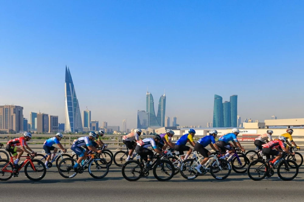 محمد حسن يتألق ويحصد ثلاثة قمصان في طواف ناصر بن حمد للهواة