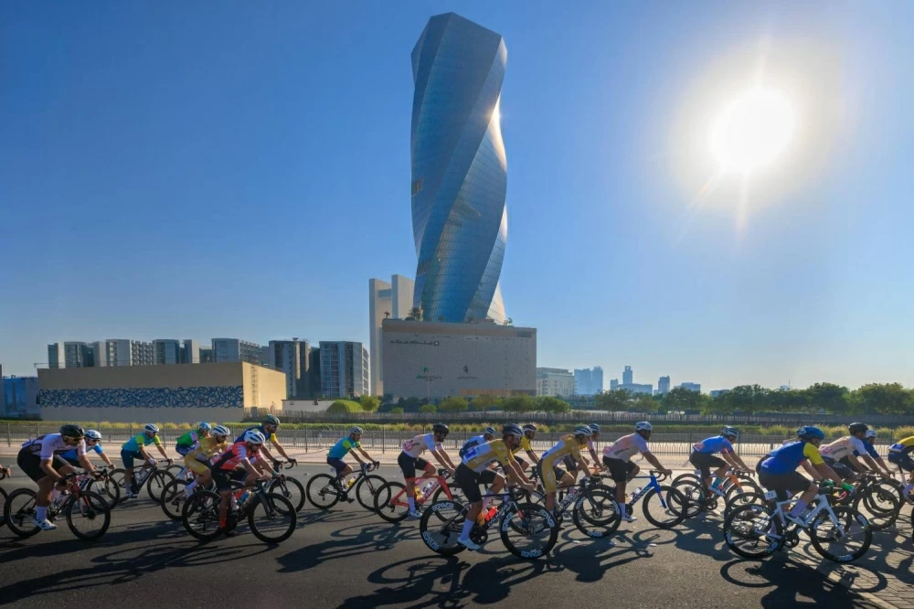 محمد حسن يتألق ويحصد ثلاثة قمصان في طواف ناصر بن حمد للهواة