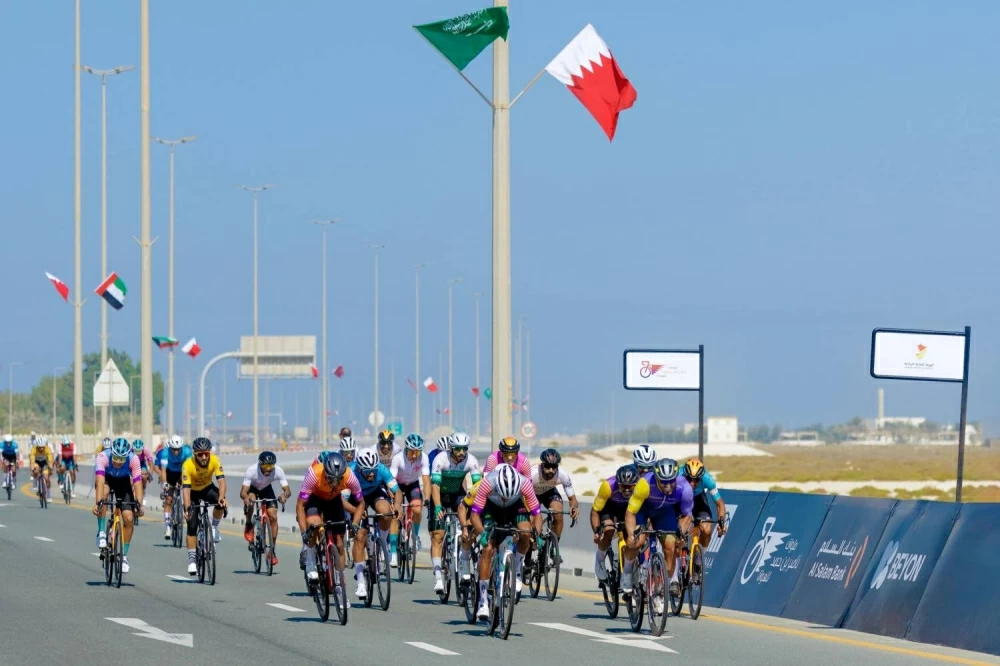 محمد حسن يتألق ويحصد ثلاثة قمصان في طواف ناصر بن حمد للهواة