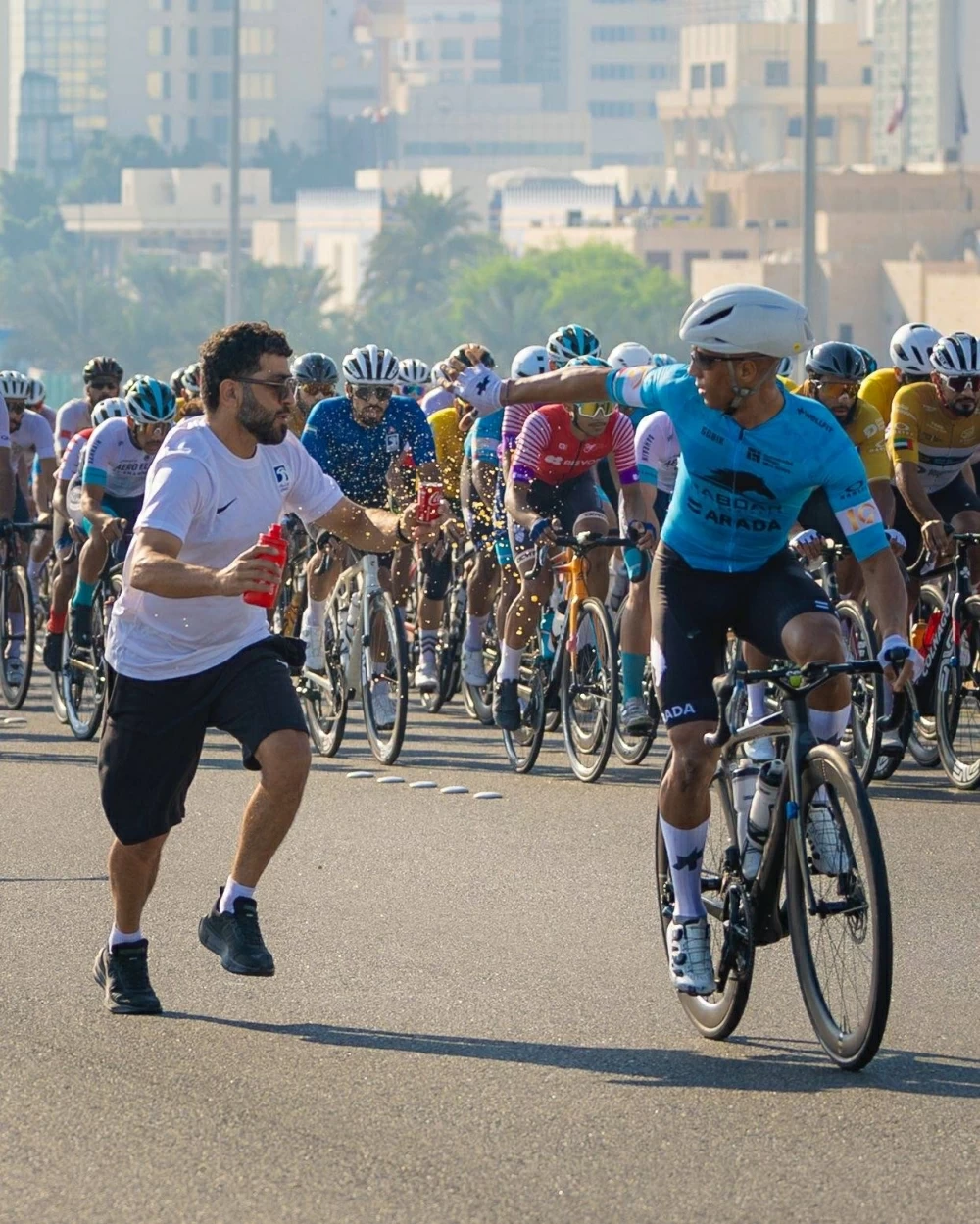 محمد حسن يتألق ويحصد ثلاثة قمصان في طواف ناصر بن حمد للهواة