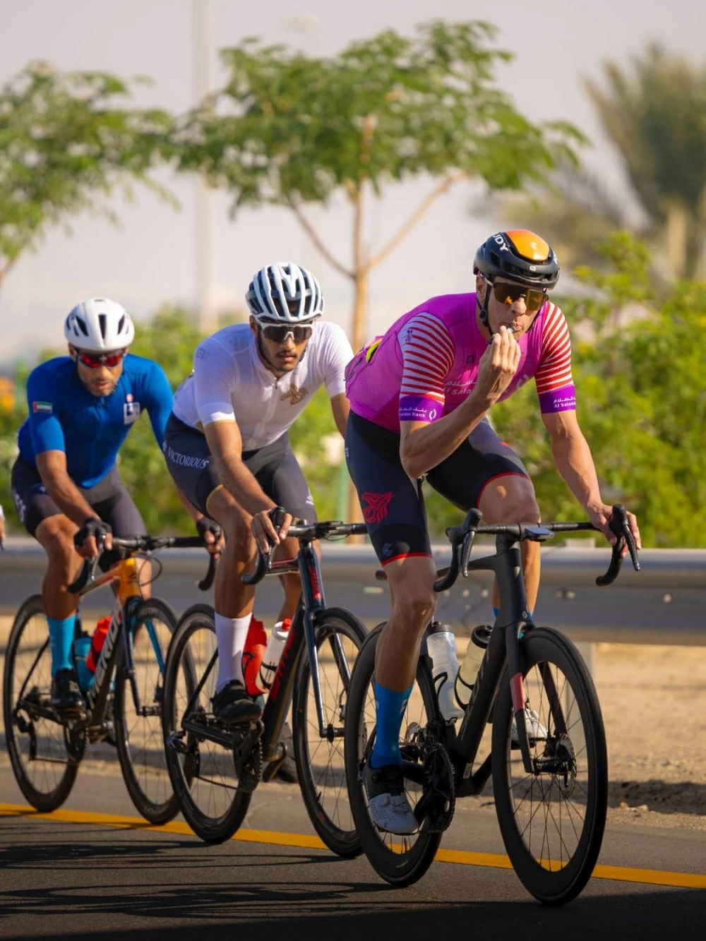 محمد حسن يتألق ويحصد ثلاثة قمصان في طواف ناصر بن حمد للهواة