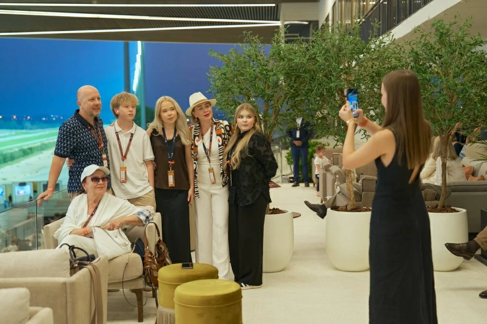 إنتصارات مثيرة بكؤوس &laquo;جيبك&raquo; وآجواء جماهيرية مميزة في السباق الثاني للخيل