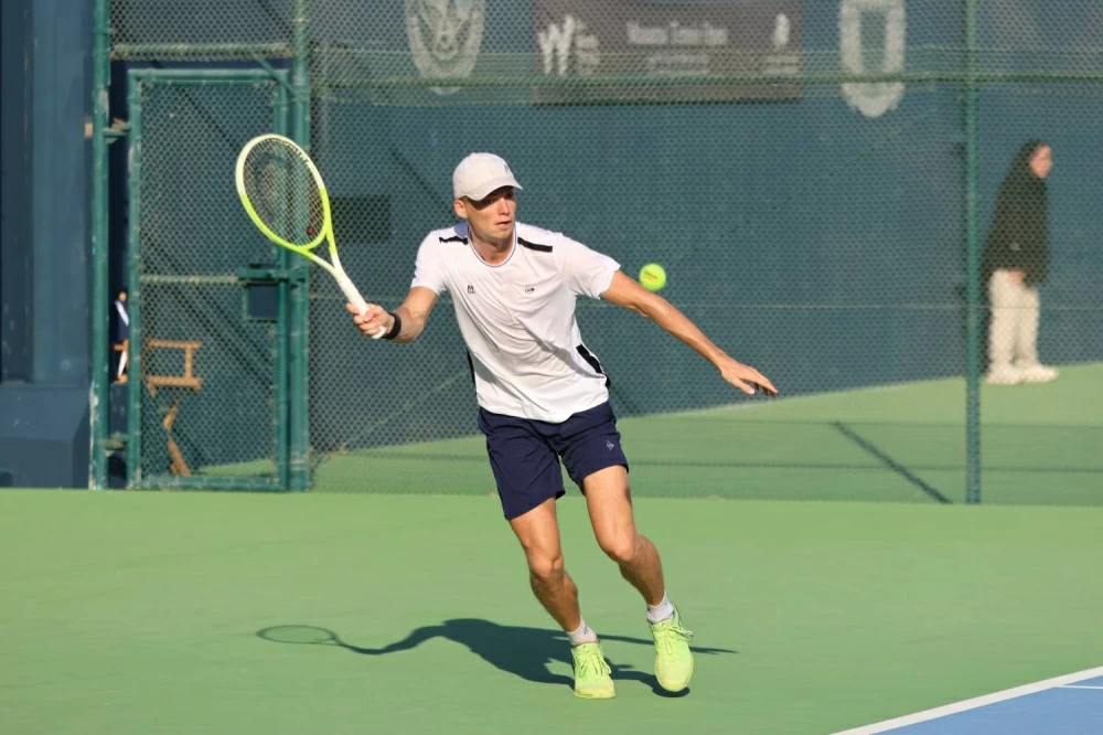 نصف نهائي ملتهب في بطولة المنامة المفتوحة للتنس