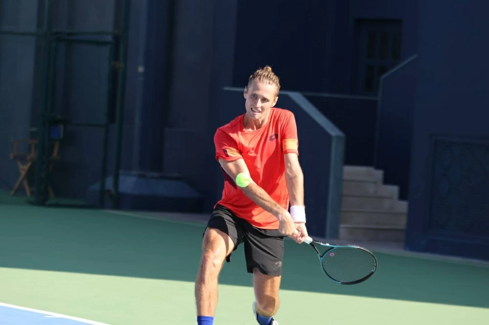 نصف نهائي ملتهب في بطولة المنامة المفتوحة للتنس