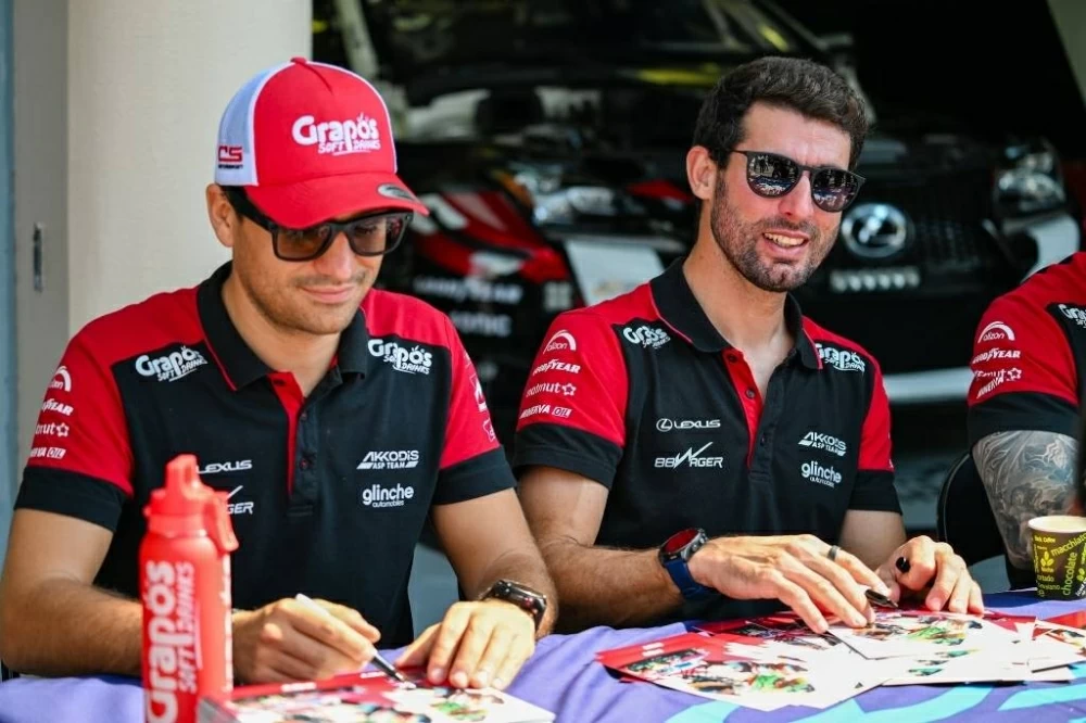 تايتشي واتاراي يخطف لقب الجولة الأولى من بطولة بورشه كاريرا الشرق الأوسط