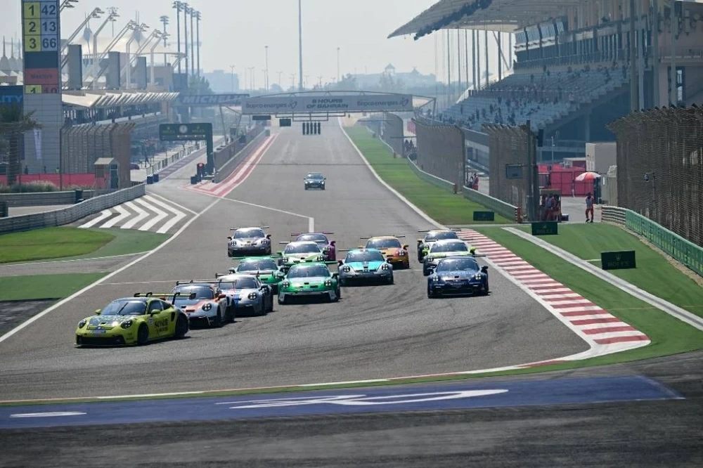 تايتشي واتاراي يخطف لقب الجولة الأولى من بطولة بورشه كاريرا الشرق الأوسط