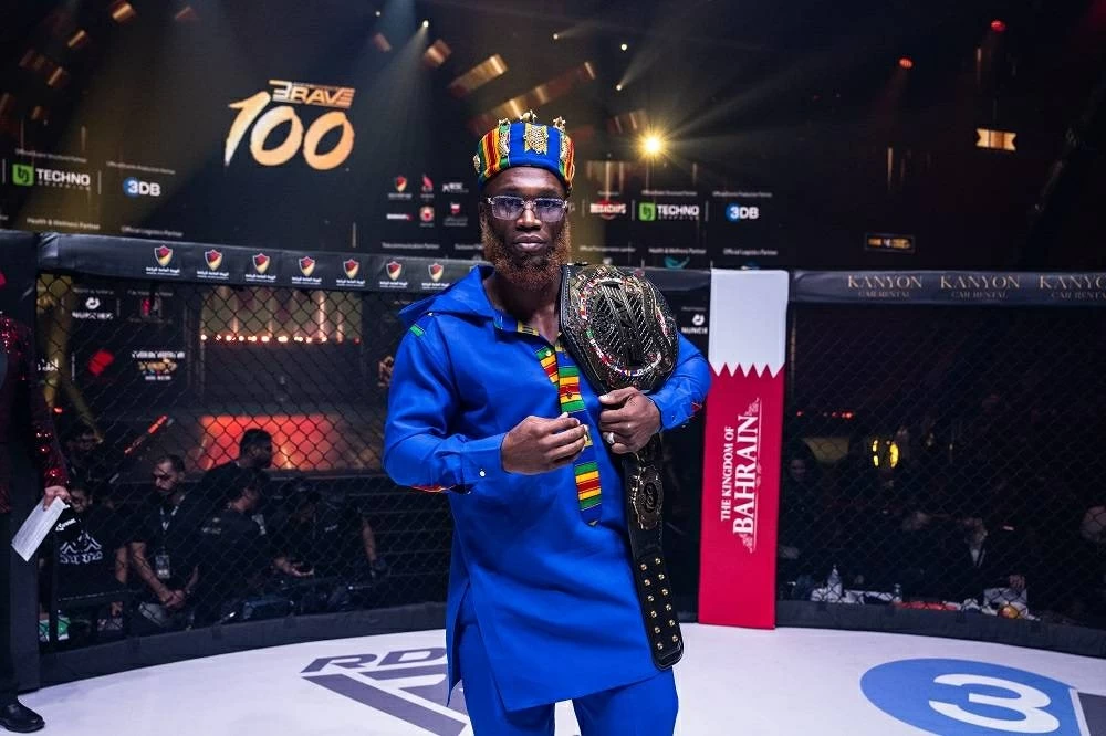 موكاييف يضرب من جديد ويحقق اللقب العالمي في وزن الذبابة