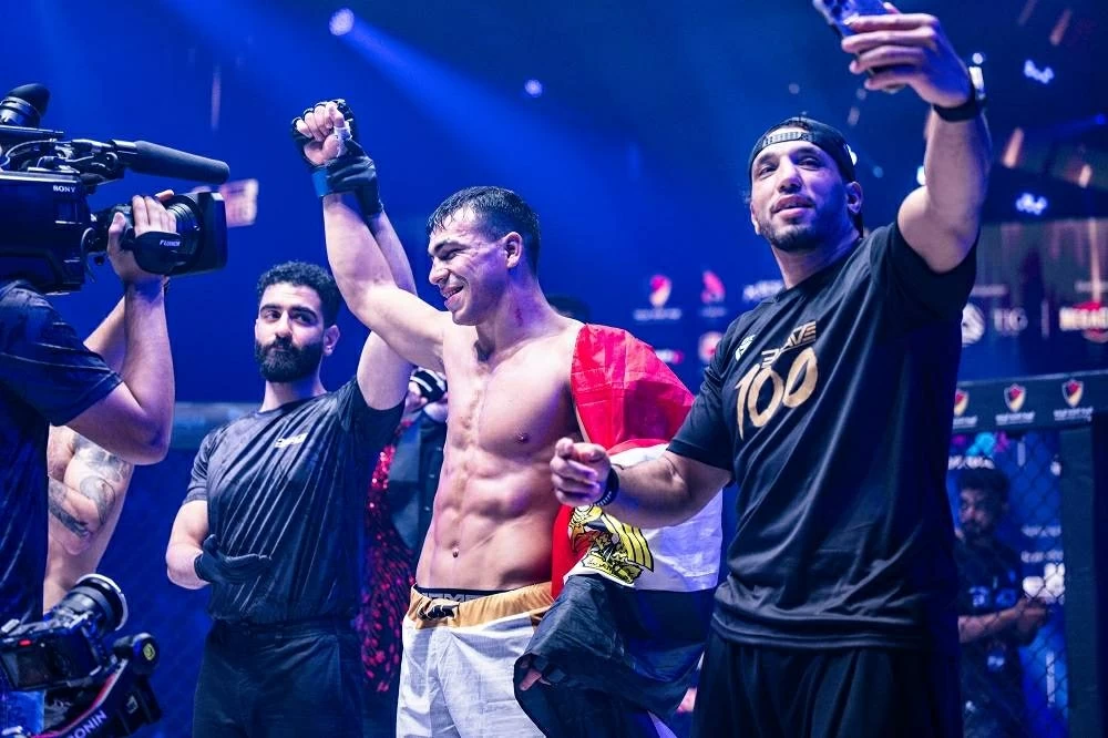 موكاييف يضرب من جديد ويحقق اللقب العالمي في وزن الذبابة