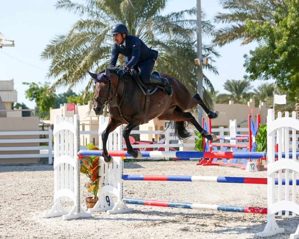 فريق وزارة الداخلية لقفز الحواجز يحقق المركز الأول في المسابقة الكبرى لافتتاح موسم قفز الحواجز