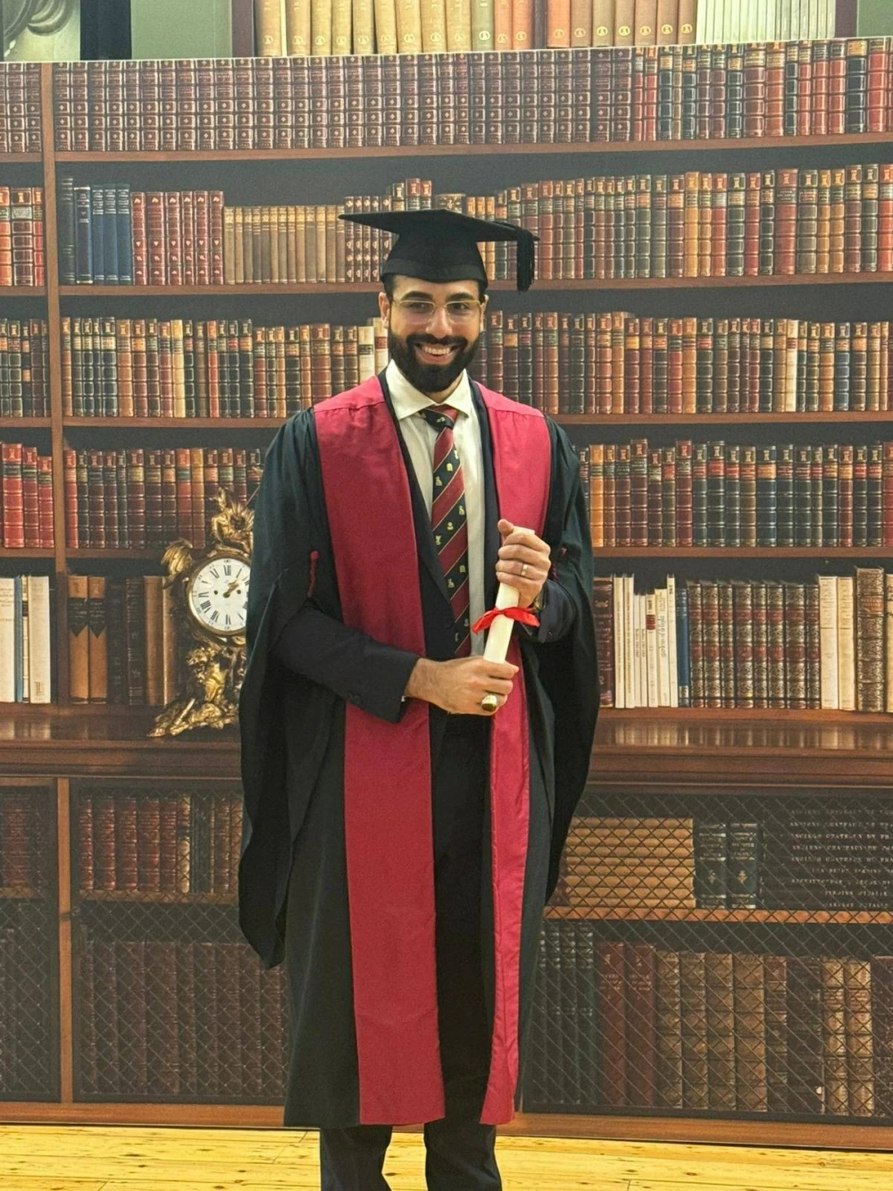 د. ياسر آل عمران يحصل على زمالة الكلية الملكية للجراحين في إنجلترا