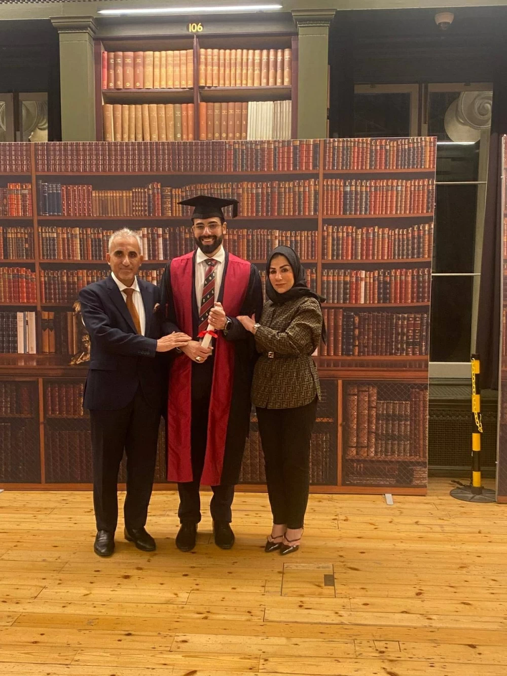 د. ياسر آل عمران يحصل على زمالة الكلية الملكية للجراحين في إنجلترا