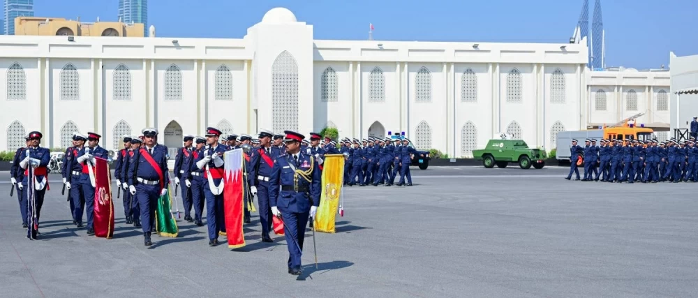 الملك وملك ماليزيا يقومان بزيارة إلى قلعة الشرطة