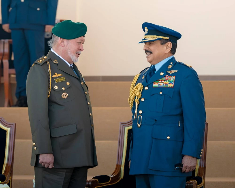 الملك وملك ماليزيا يقومان بزيارة إلى قلعة الشرطة