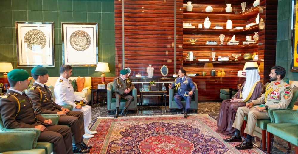 الملك وملك ماليزيا يقومان بزيارة إلى قلعة الشرطة