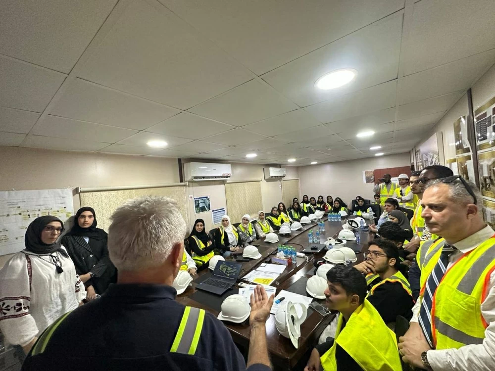 27 طالبًا بكلية الهندسة بجامعة العلوم التطبيقية يطلعون على مشروع مدينة الملك عبد الله بن عبد العزيز الطبية بهدف تعزيز الممارسات التعليمية
