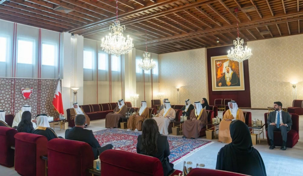 ولي العهد رئيس الوزراء يلتقي رئيس وأعضاء مجلس إدارة &laquo;جمعية الصحفيين&raquo;