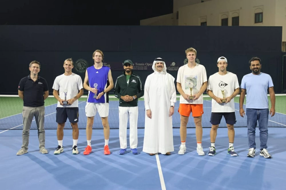 الألماني نينو إيرنشنايدر يتوج بطلاً لبطولة المنامة المفتوحة للتنس