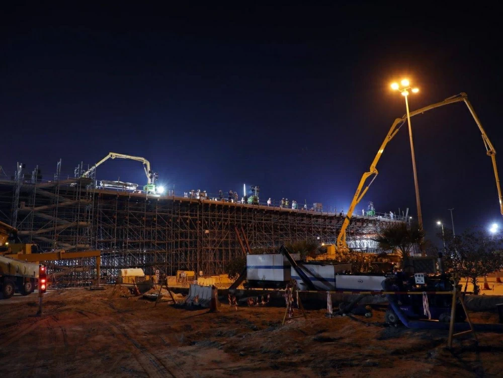 وكيل الأشغال يتفقد الجسر الرابط بين جسر الشيخ عيسى بن سلمان وشارع 105 بالبسيتين