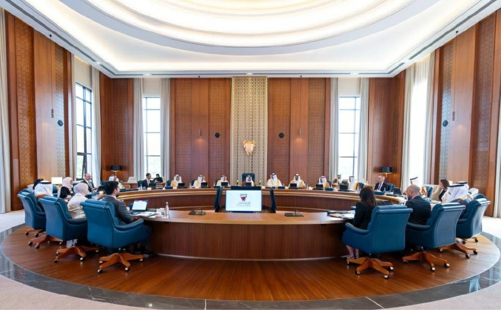 ولي العهد رئيس الوزراء يوجّه لمتابعة خطط تنفيذ مشروع جسر &laquo;البحرين - قطر&raquo;