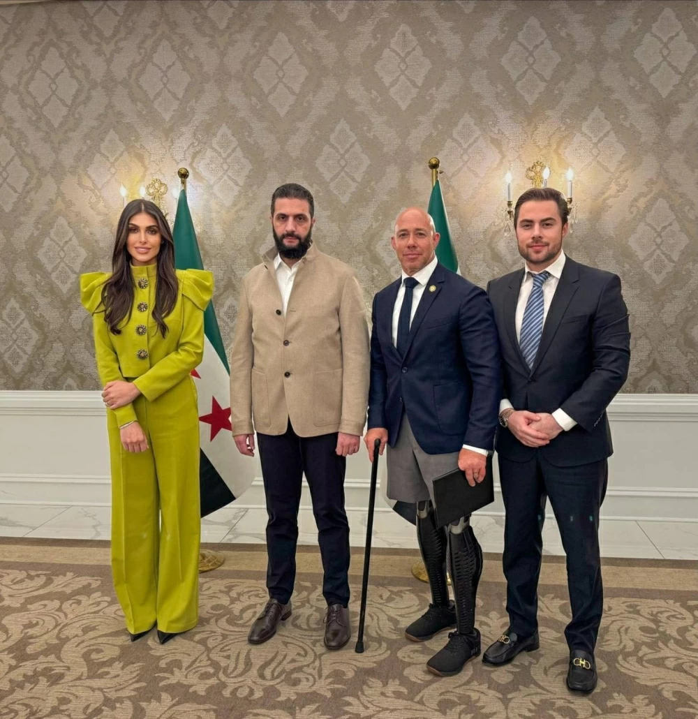 فقد رجليه في أفغانستان.. الشرع يجتمع مع أبرز معارضي إلغاء &laquo;قانون قيصر&raquo;