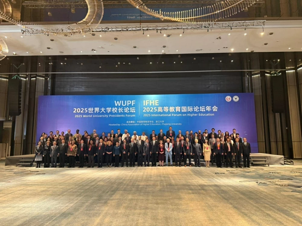 جامعة العلوم التطبيقية تشارك في منتدى رؤساء الجامعات بالصين