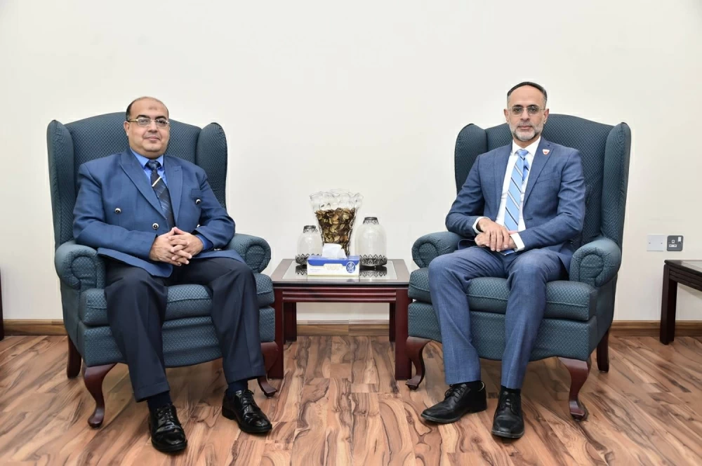 رئيس &laquo;الأطباء البحرينية&raquo; لـ &laquo;الوطن&raquo;: 4800 طبيب بحريني يستفيدون من برامجنا.. و800 دينار حدٌّ أدنى لأجورهم