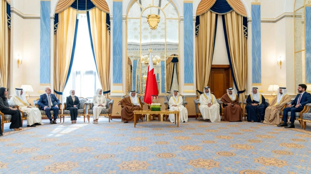 ولي العهد رئيس الوزراء يلتقي عدداً من وكلاء الوزارات والوكلاء المساعدين المعينين حديثاً