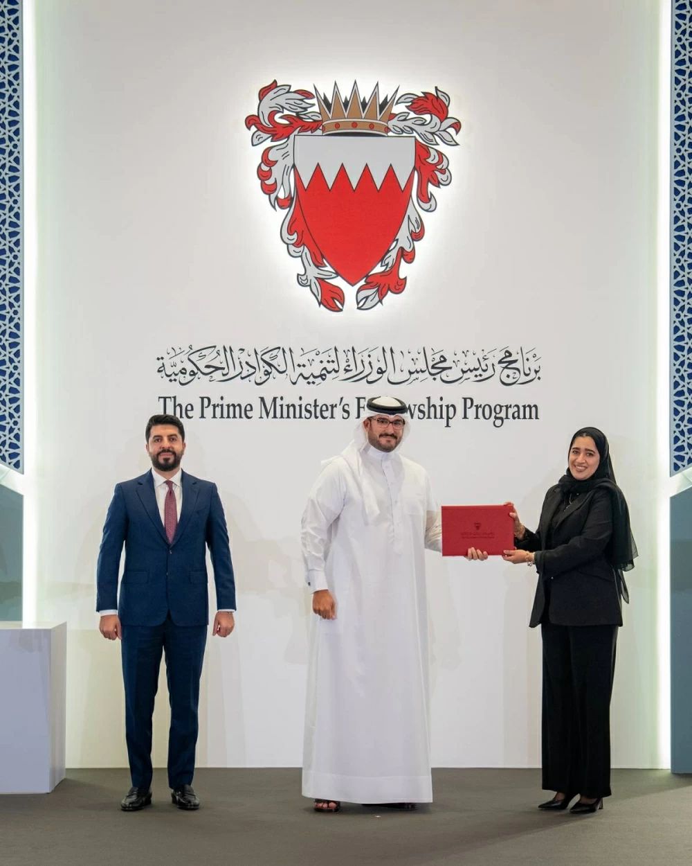 وزير ديوان رئيس الوزراء: الكوادر الوطنية أساس التطوير والتنمية والاستثمار فيهم وخلق الفرص أمامهم استثمار بالمستقبل