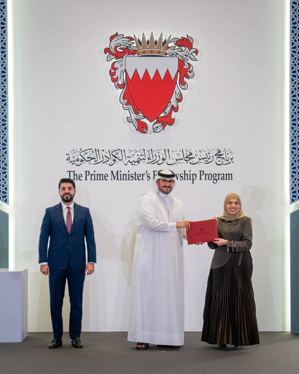 وزير ديوان رئيس الوزراء: الكوادر الوطنية أساس التطوير والتنمية والاستثمار فيهم وخلق الفرص أمامهم استثمار بالمستقبل