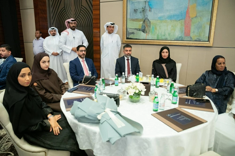 وزير ديوان رئيس الوزراء: الكوادر الوطنية أساس التطوير والتنمية والاستثمار فيهم وخلق الفرص أمامهم استثمار بالمستقبل