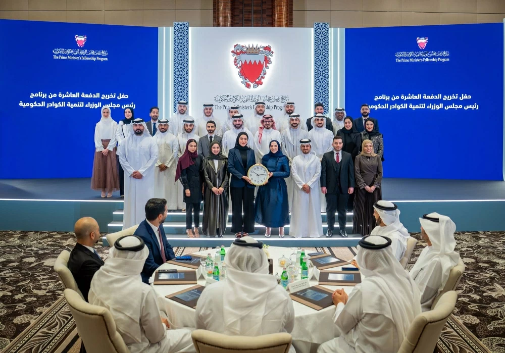 وزير ديوان رئيس الوزراء: الكوادر الوطنية أساس التطوير والتنمية والاستثمار فيهم وخلق الفرص أمامهم استثمار بالمستقبل