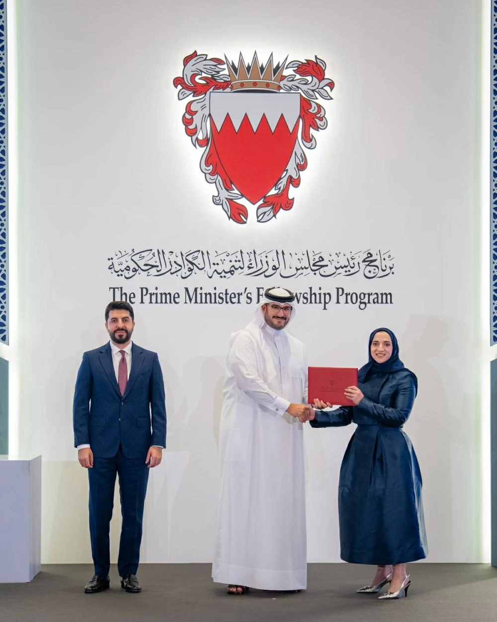 وزير ديوان رئيس الوزراء: الكوادر الوطنية أساس التطوير والتنمية والاستثمار فيهم وخلق الفرص أمامهم استثمار بالمستقبل