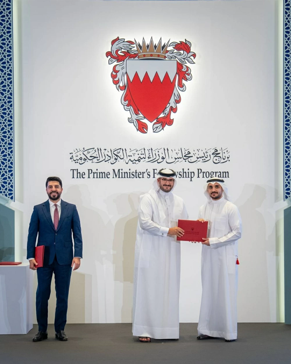 وزير ديوان رئيس الوزراء: الكوادر الوطنية أساس التطوير والتنمية والاستثمار فيهم وخلق الفرص أمامهم استثمار بالمستقبل