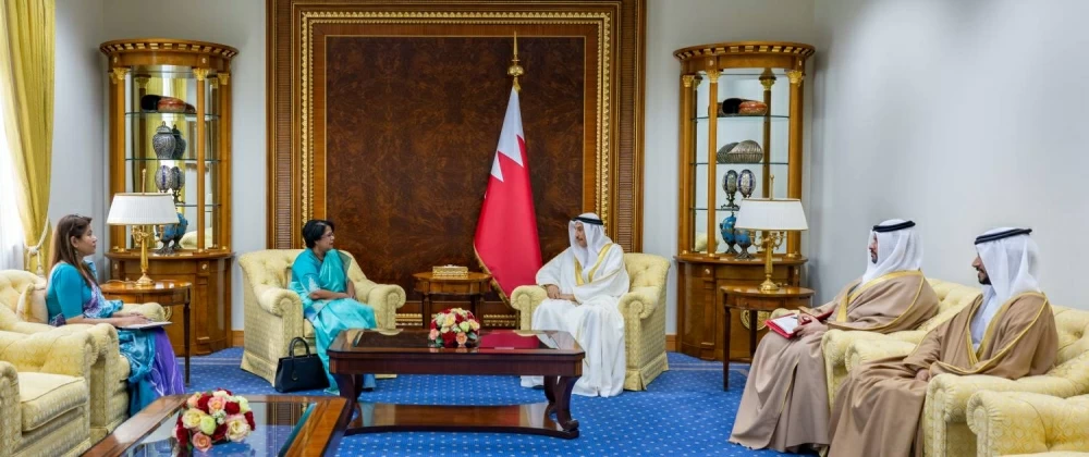 خالد بن عبد الله يلتقي السفيرة السريلانكية