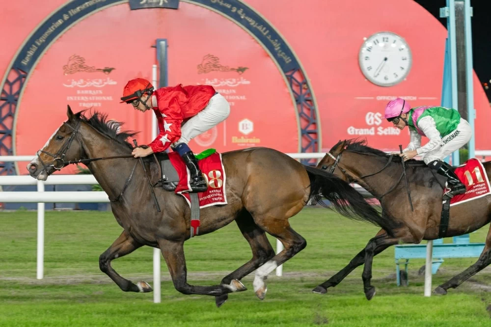 استعدادات مكثفة في نادي راشد للفروسية وسباق الخيل لتنظيم كأس البحرين الدولي