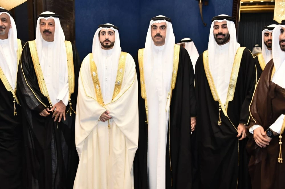 محمد بن دينه يحتفل بزفاف نجله راشد في أجواء بهيجة