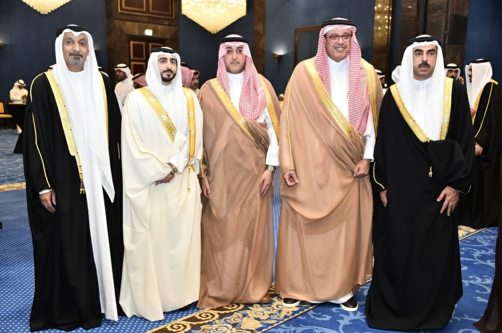 محمد بن دينه يحتفل بزفاف نجله راشد في أجواء بهيجة